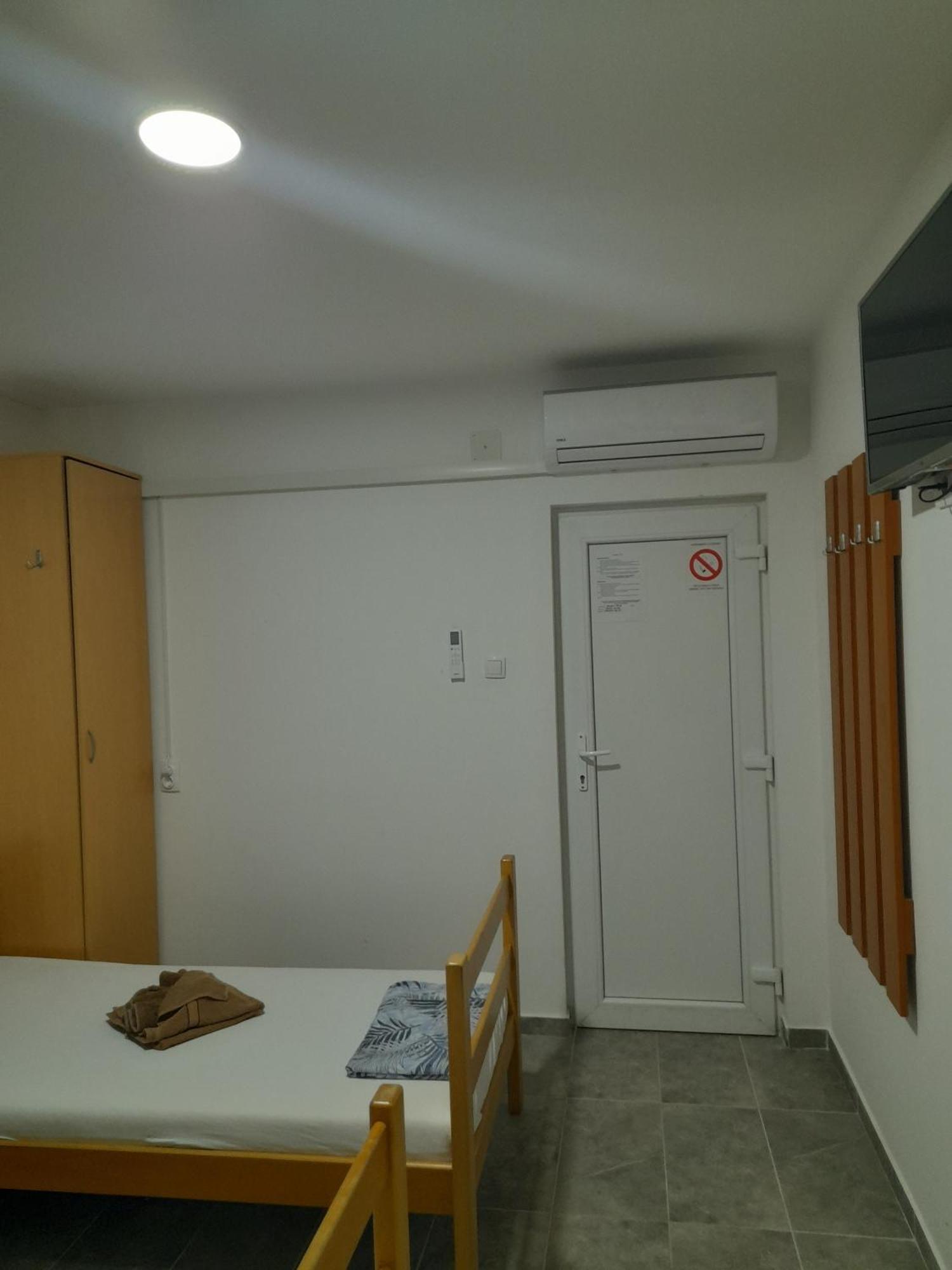 Libero Apartmani Surcin Экстерьер фото