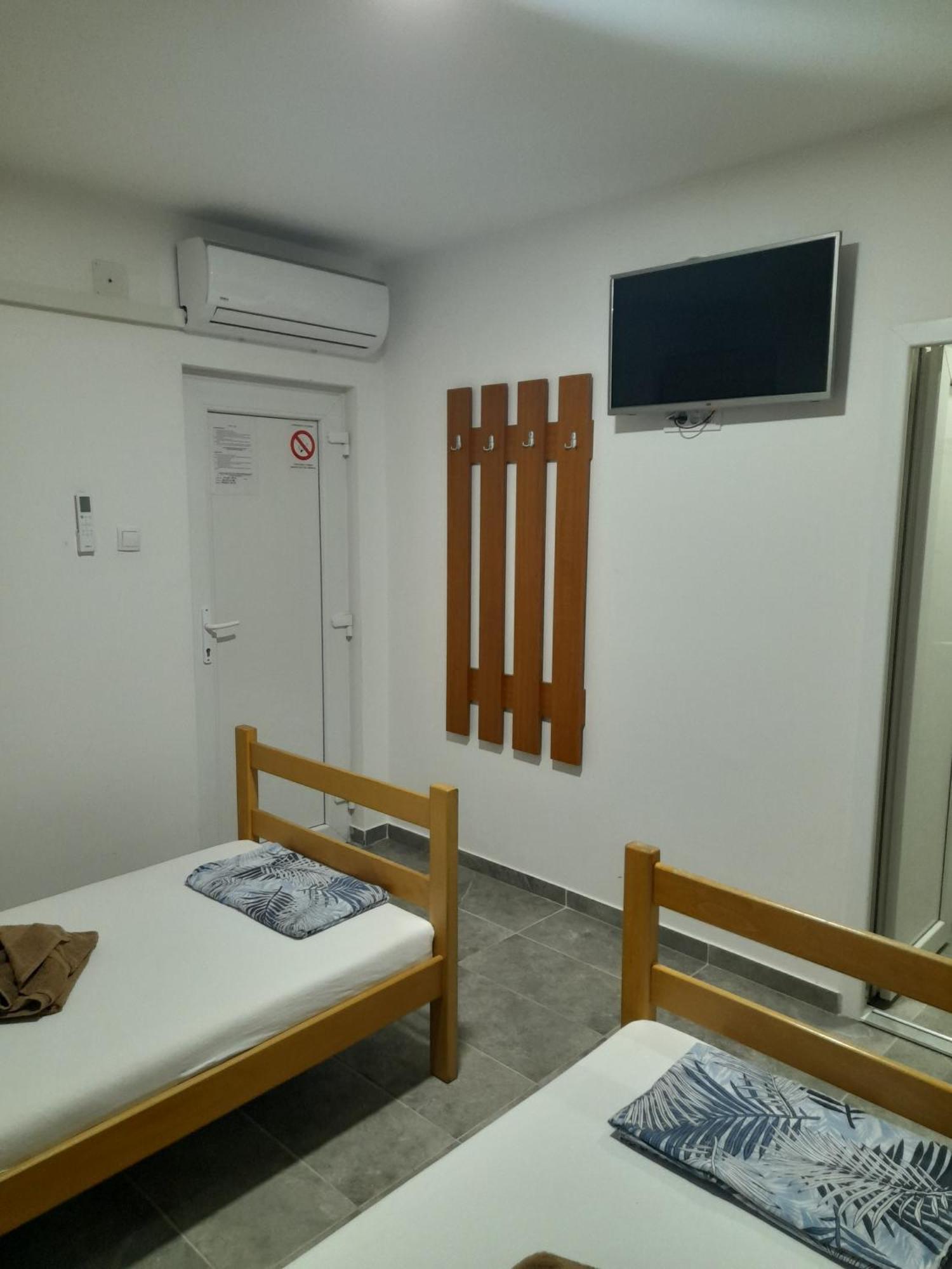 Libero Apartmani Surcin Экстерьер фото
