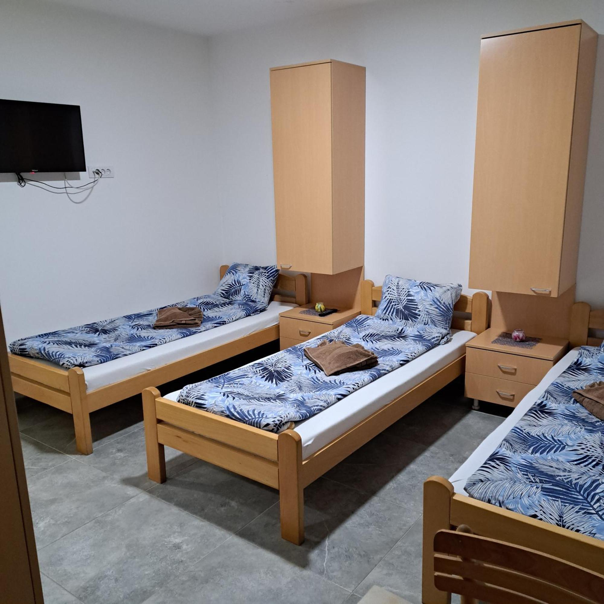 Libero Apartmani Surcin Экстерьер фото