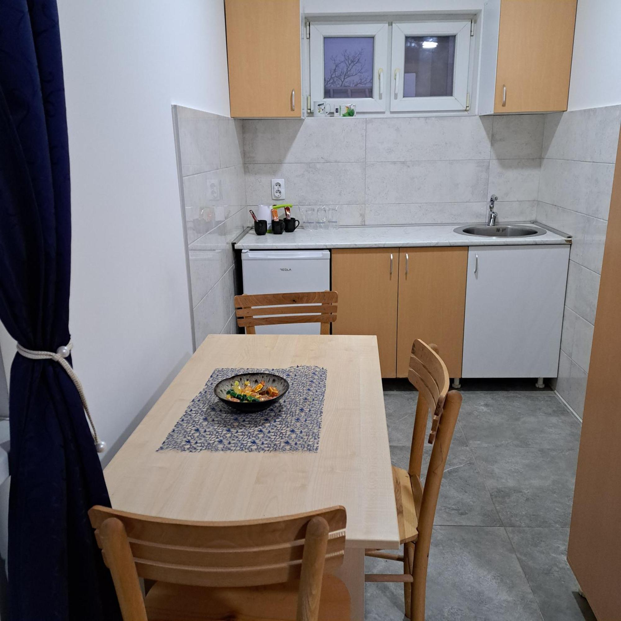 Libero Apartmani Surcin Экстерьер фото